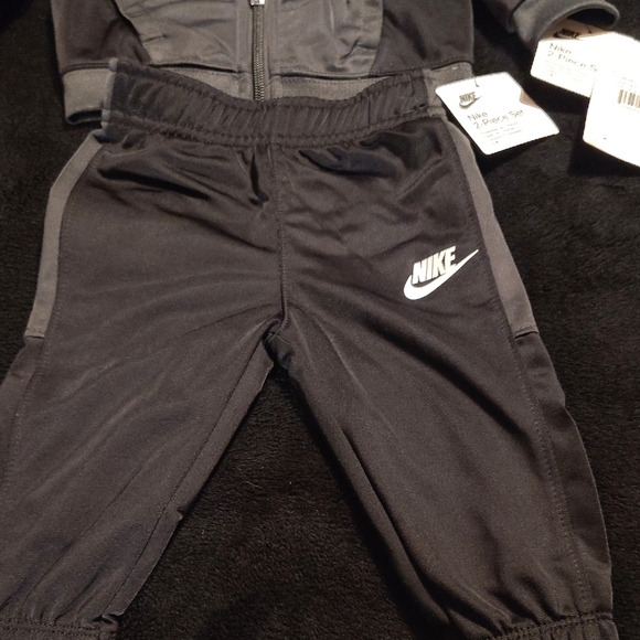 Nike Kids' Black and Gray Tracksuit - Picture 4 of 5